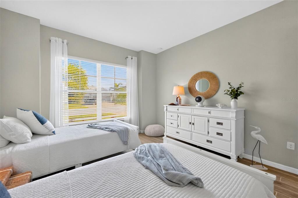 For Sale: $849,000 (3 beds, 3 baths, 2449 Square Feet)