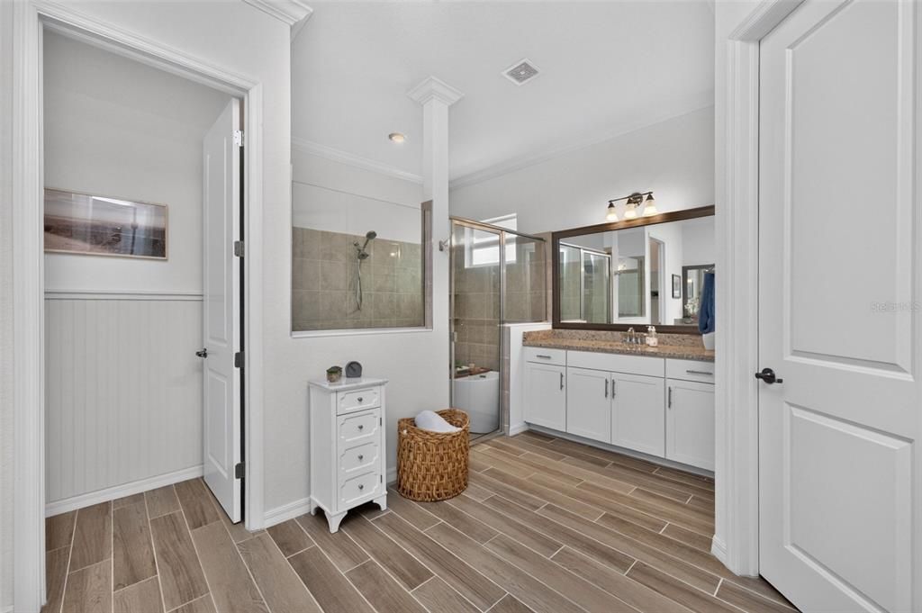 For Sale: $849,000 (3 beds, 3 baths, 2449 Square Feet)