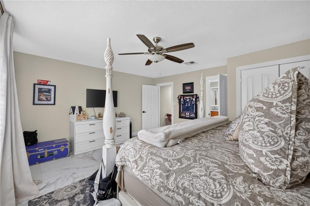 For Sale: $1,049,990 (5 beds, 3 baths, 3254 Square Feet)