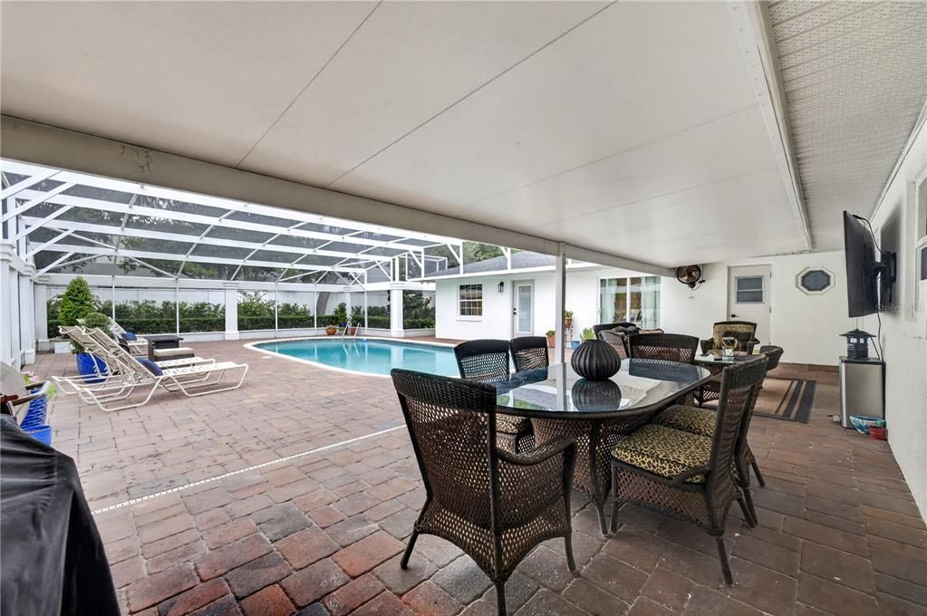 For Sale: $1,049,990 (5 beds, 3 baths, 3254 Square Feet)