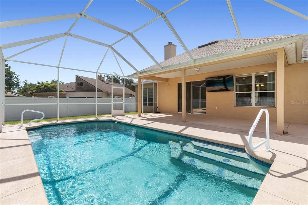 For Sale: $445,000 (3 beds, 2 baths, 1903 Square Feet)