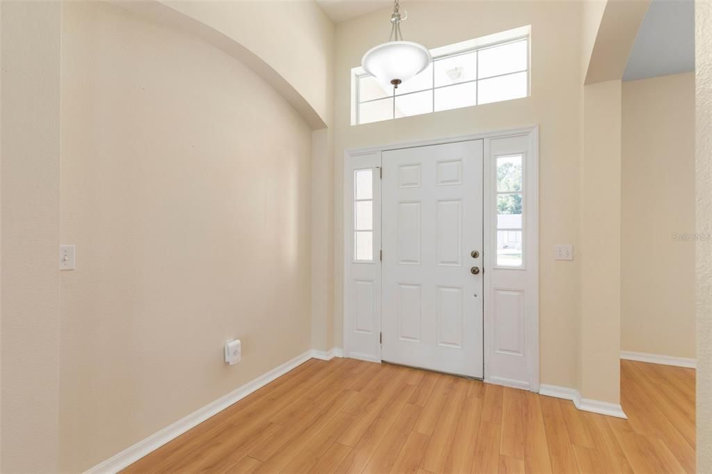 For Sale: $445,000 (3 beds, 2 baths, 1903 Square Feet)