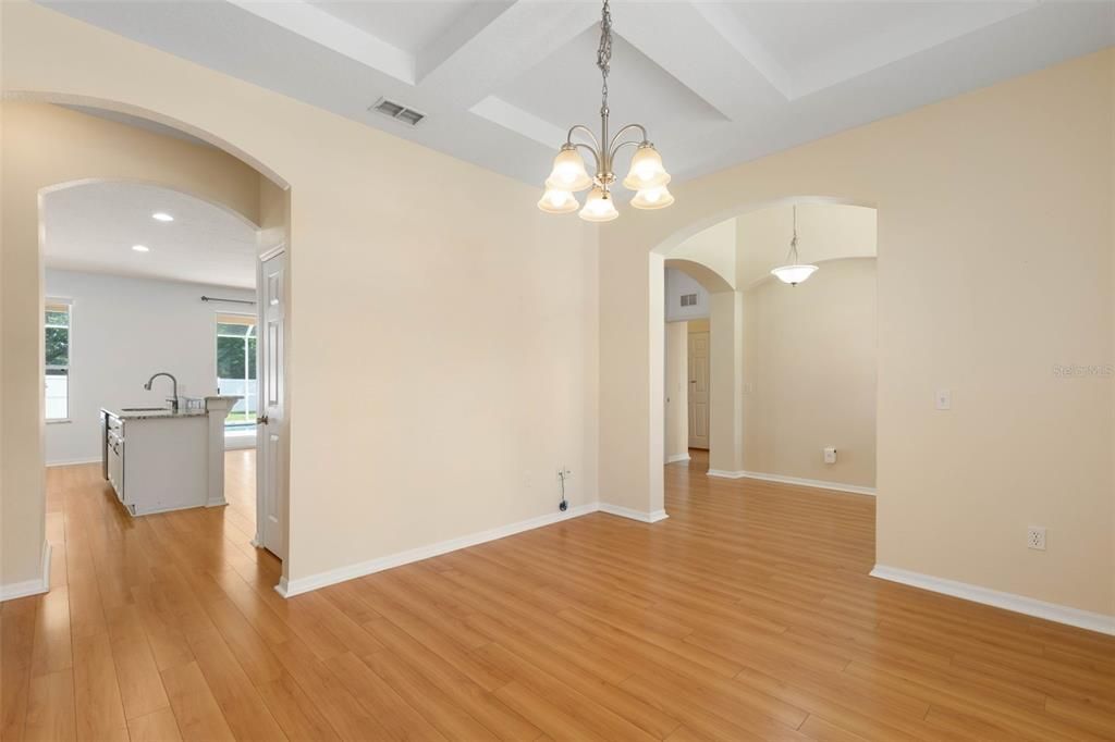 For Sale: $445,000 (3 beds, 2 baths, 1903 Square Feet)