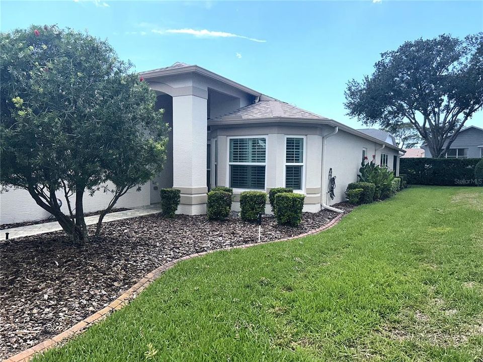 For Sale: $389,000 (3 beds, 2 baths, 1944 Square Feet)