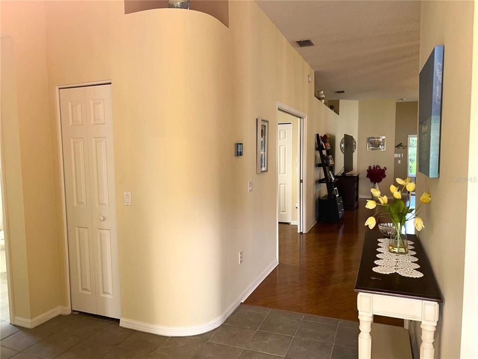 For Sale: $389,000 (3 beds, 2 baths, 1944 Square Feet)