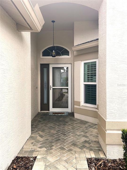 For Sale: $389,000 (3 beds, 2 baths, 1944 Square Feet)