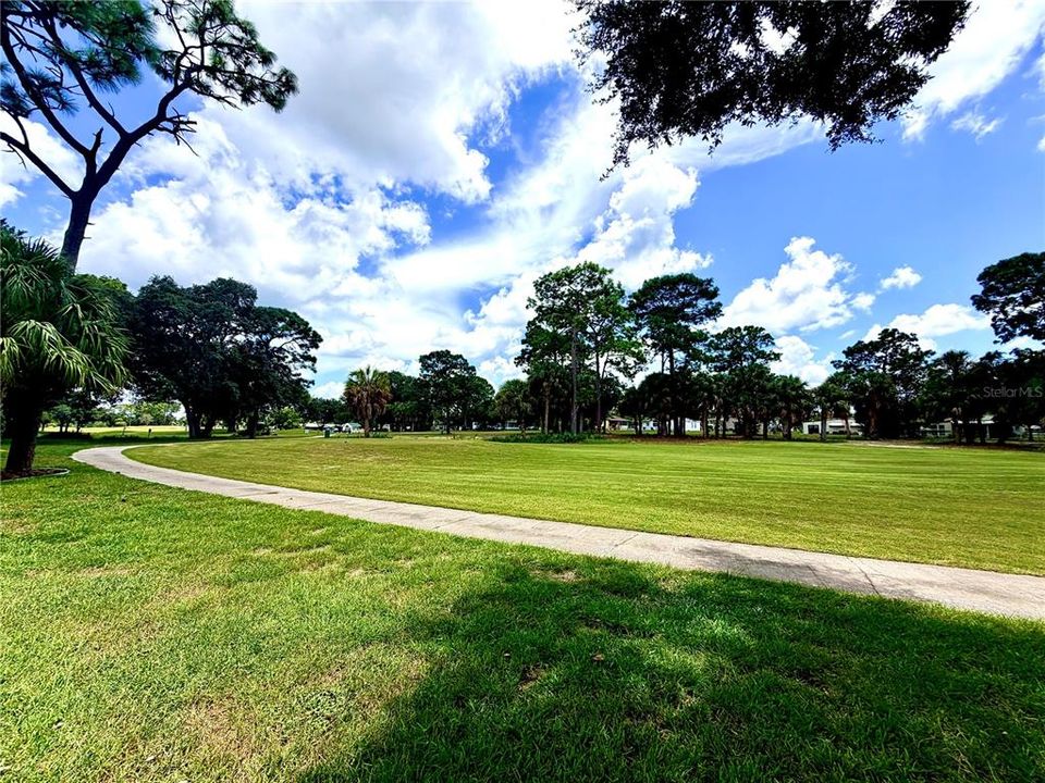 For Sale: $185,000 (2 beds, 2 baths, 920 Square Feet)