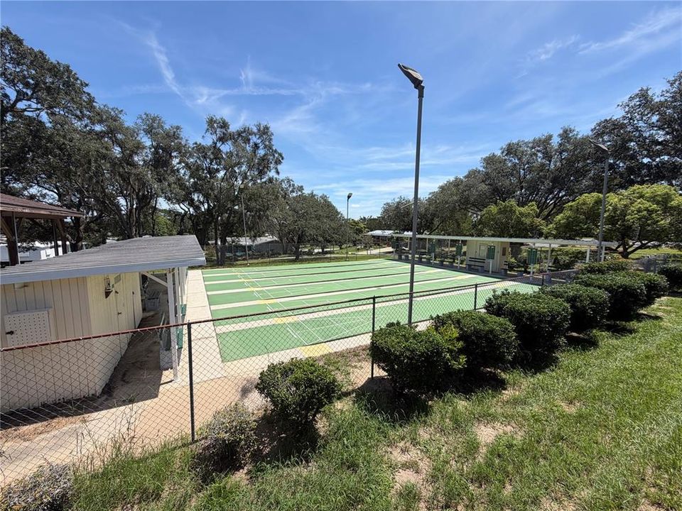 For Sale: $185,000 (2 beds, 2 baths, 920 Square Feet)