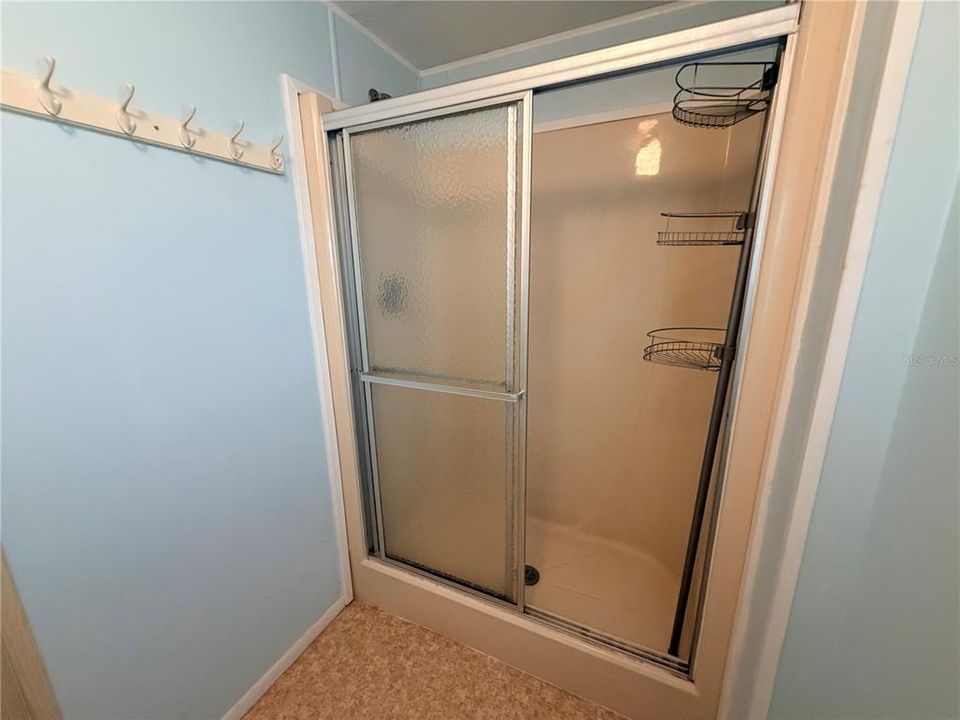 For Sale: $185,000 (2 beds, 2 baths, 920 Square Feet)