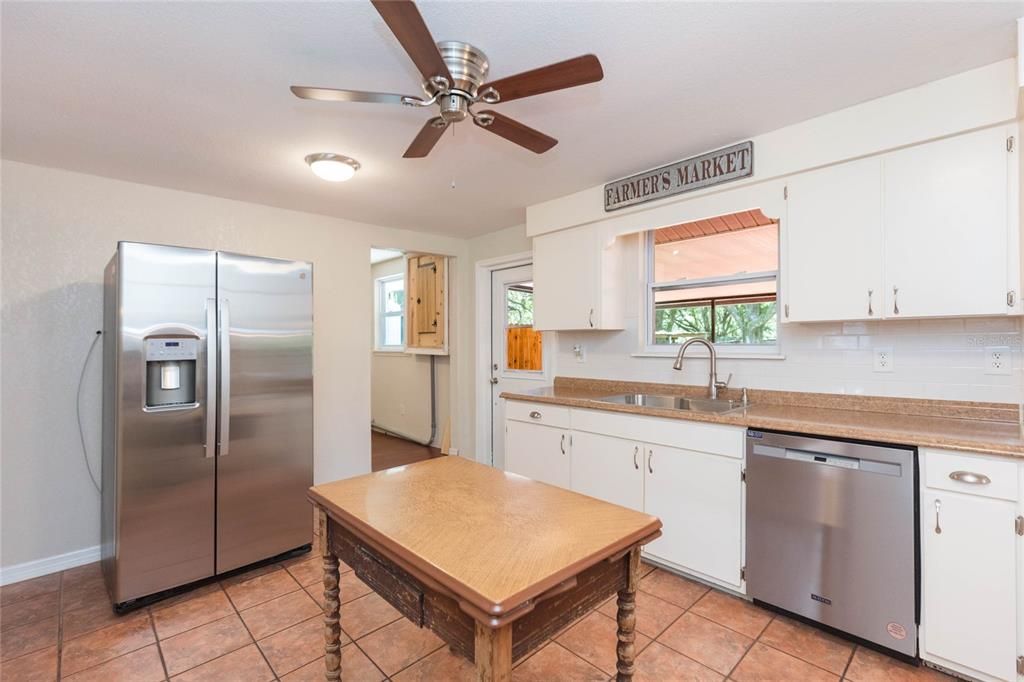 En Venta: $465,000 (3 camas, 2 baños, 1620 Pies cuadrados)