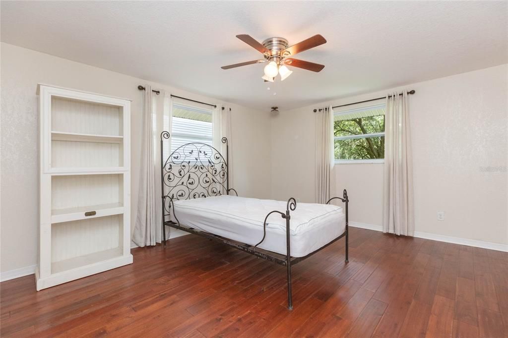 En Venta: $465,000 (3 camas, 2 baños, 1620 Pies cuadrados)
