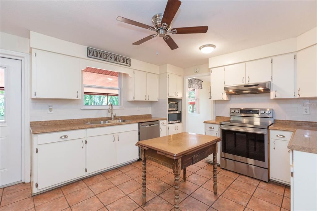 En Venta: $465,000 (3 camas, 2 baños, 1620 Pies cuadrados)