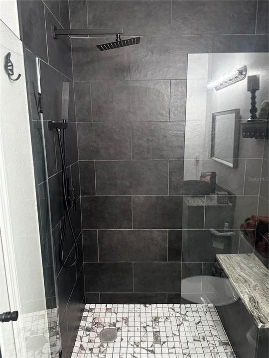 For Rent: $2,450 (3 beds, 2 baths, 1855 Square Feet)