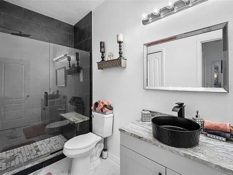 For Rent: $2,450 (3 beds, 2 baths, 1855 Square Feet)