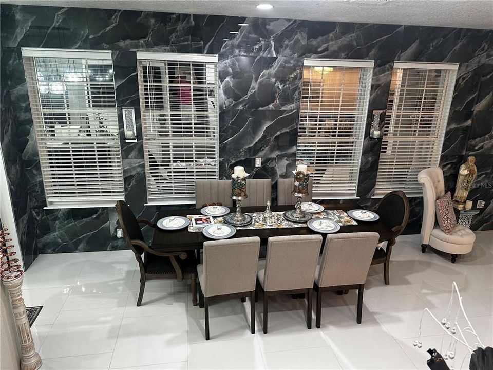 For Rent: $2,450 (3 beds, 2 baths, 1855 Square Feet)