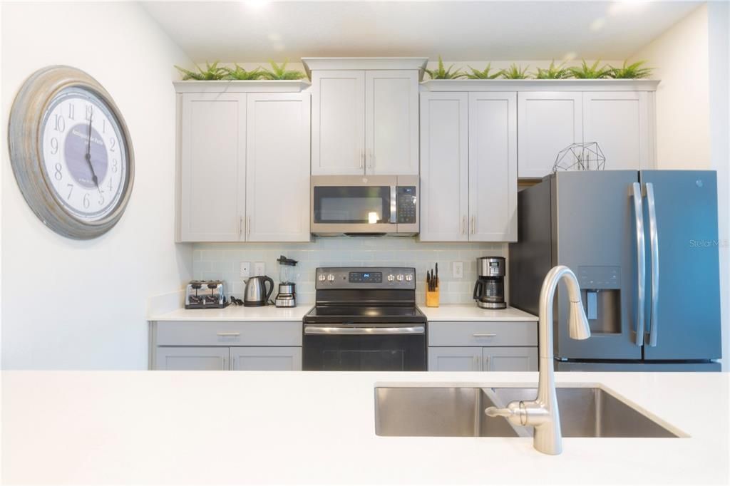 For Sale: $419,900 (5 beds, 4 baths, 2167 Square Feet)