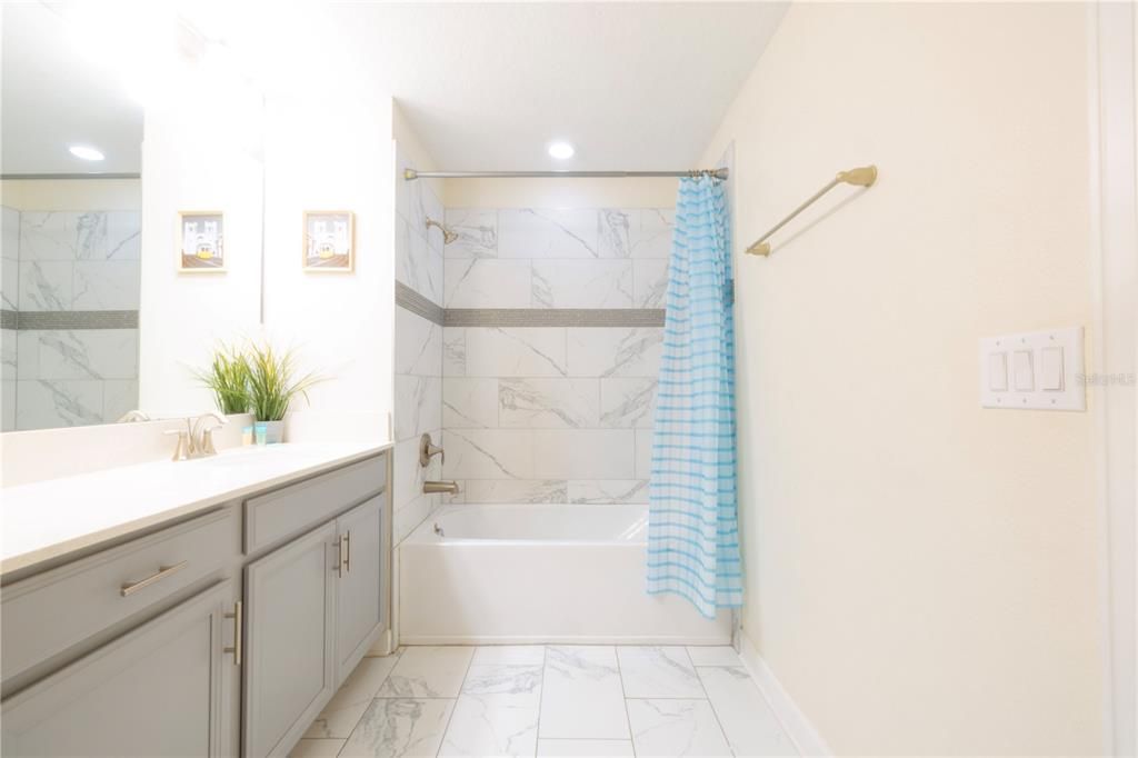 For Sale: $419,900 (5 beds, 4 baths, 2167 Square Feet)