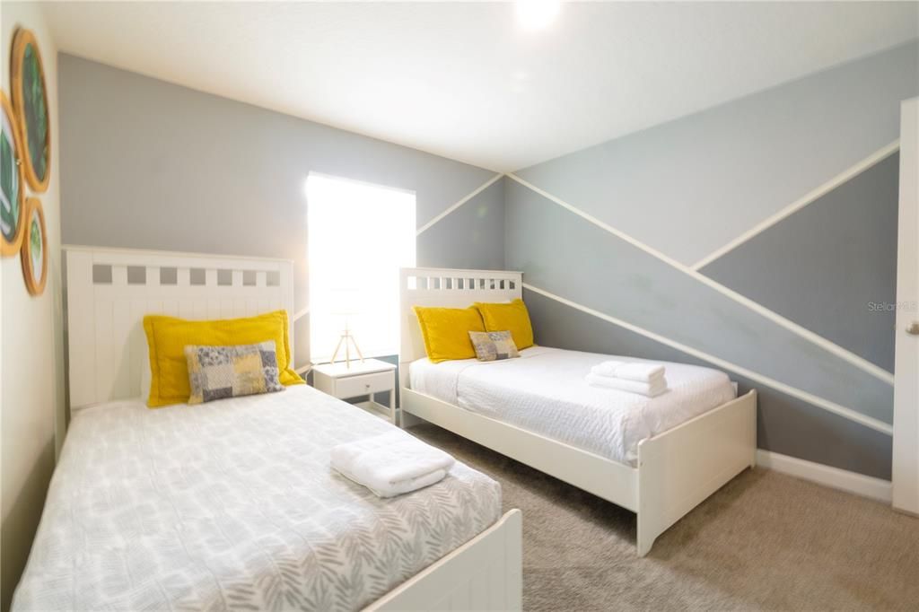 For Sale: $419,900 (5 beds, 4 baths, 2167 Square Feet)