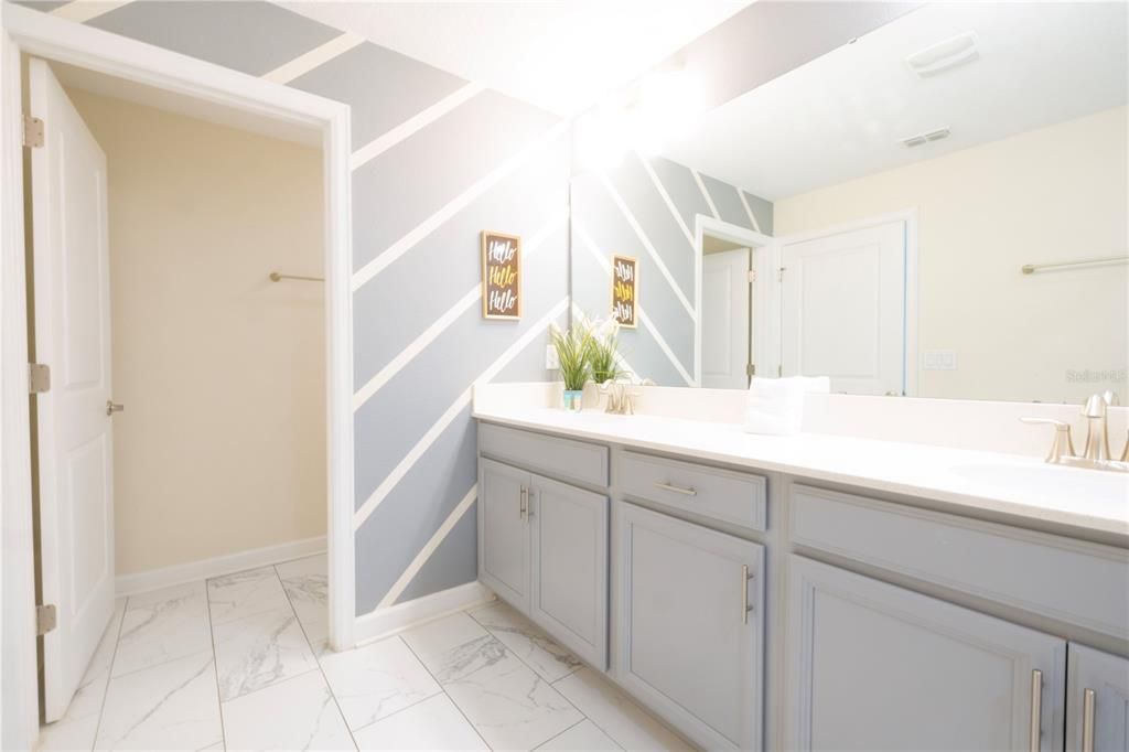 For Sale: $419,900 (5 beds, 4 baths, 2167 Square Feet)