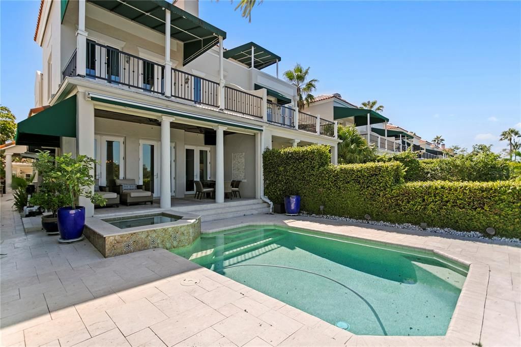 En Venta: $3,695,000 (4 camas, 2 baños, 3524 Pies cuadrados)