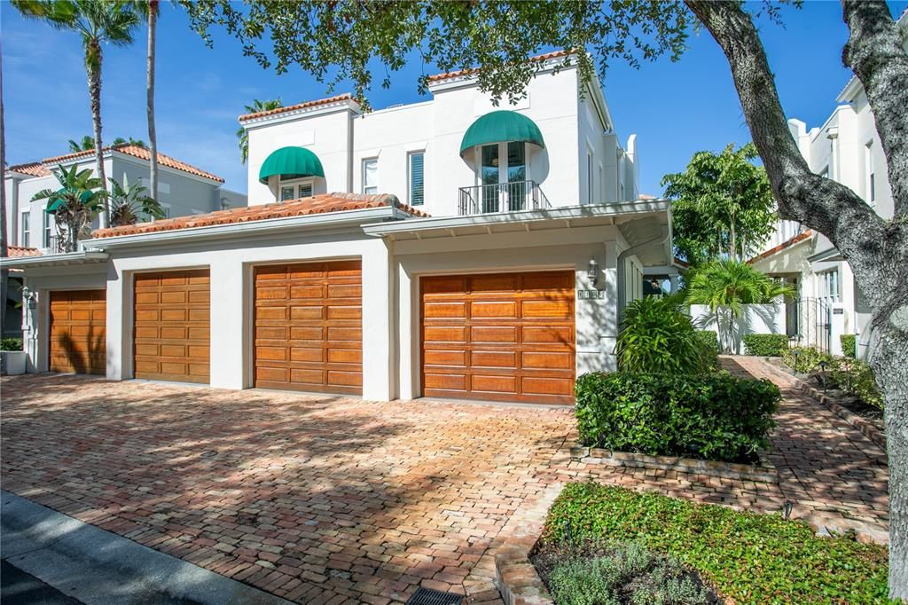 En Venta: $3,695,000 (4 camas, 2 baños, 3524 Pies cuadrados)