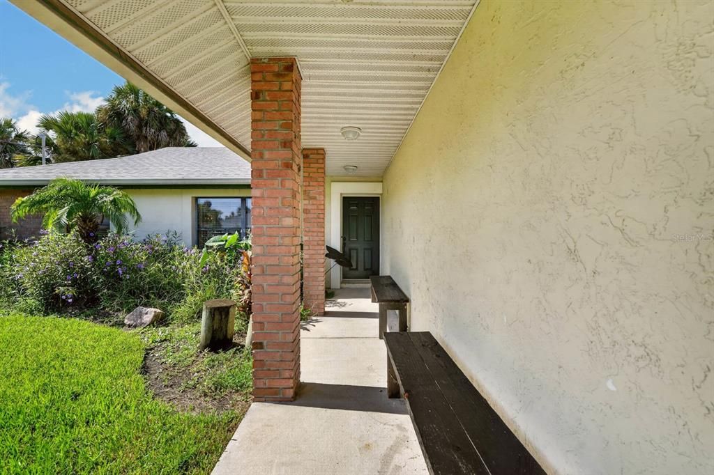 For Sale: $569,500 (3 beds, 2 baths, 1644 Square Feet)