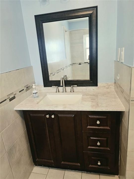 For Rent: $1,450 (1 beds, 1 baths, 480 Square Feet)