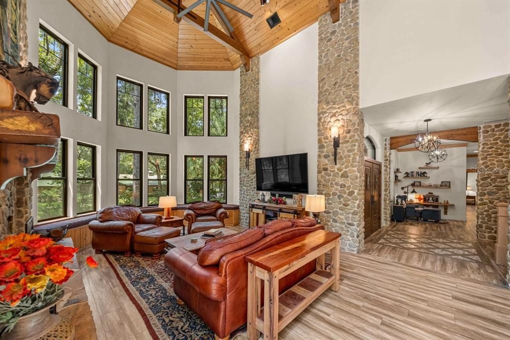 For Sale: $2,900,000 (4 beds, 3 baths, 3298 Square Feet)
