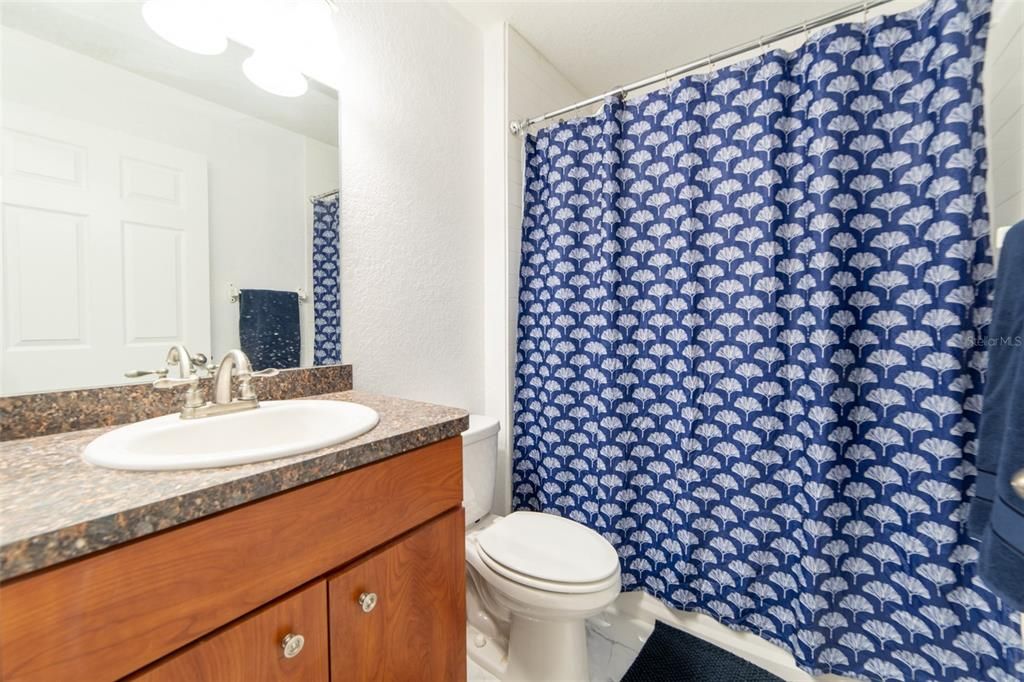 For Rent: $1,700 (3 beds, 2 baths, 1406 Square Feet)