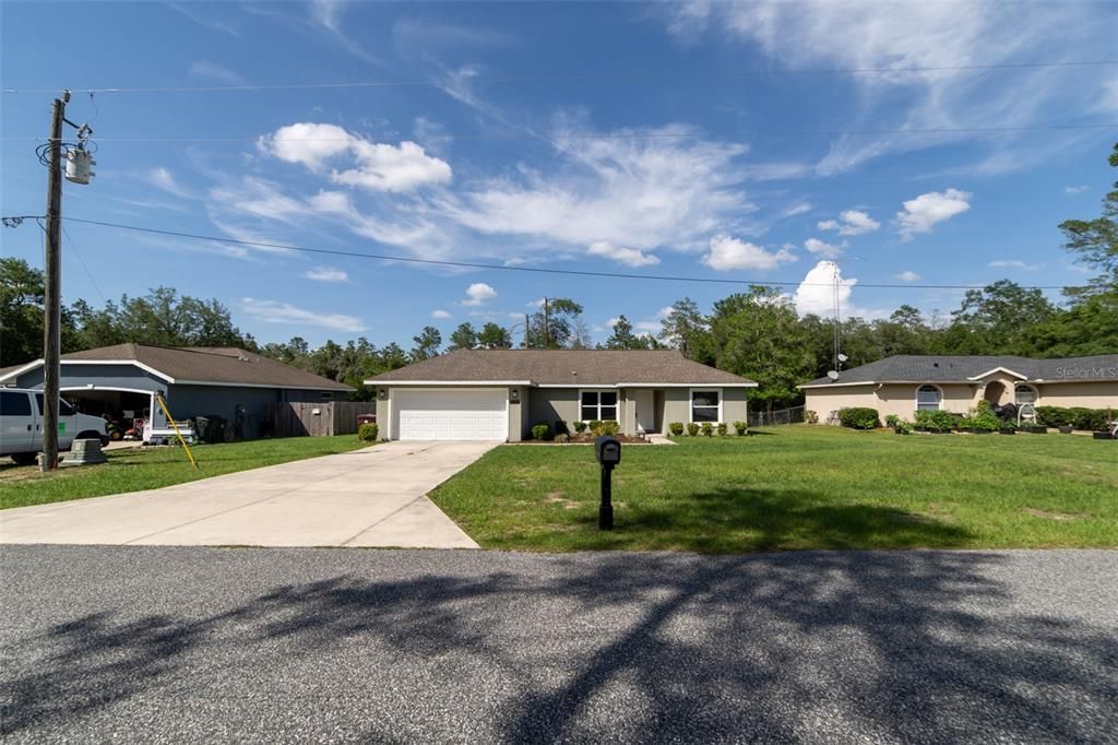For Rent: $1,700 (3 beds, 2 baths, 1406 Square Feet)