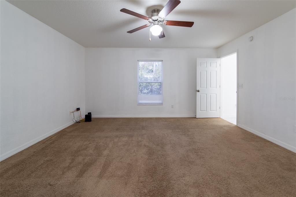 For Rent: $1,700 (3 beds, 2 baths, 1406 Square Feet)