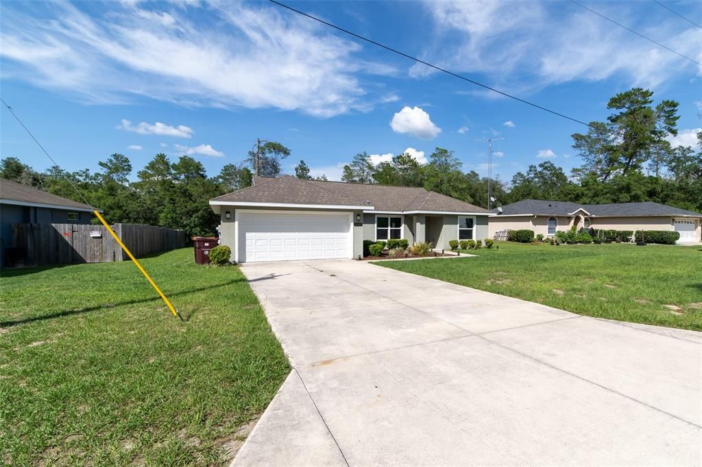 For Rent: $1,700 (3 beds, 2 baths, 1406 Square Feet)