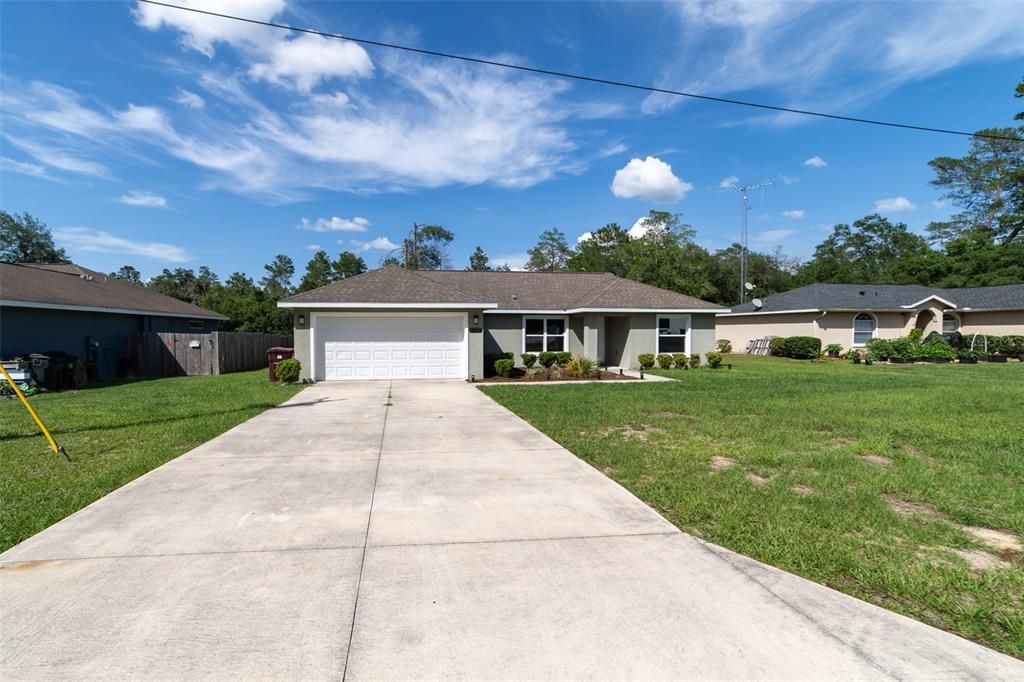 For Rent: $1,700 (3 beds, 2 baths, 1406 Square Feet)
