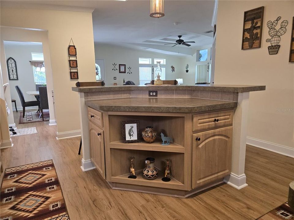 For Sale: $295,000 (2 beds, 2 baths, 1740 Square Feet)