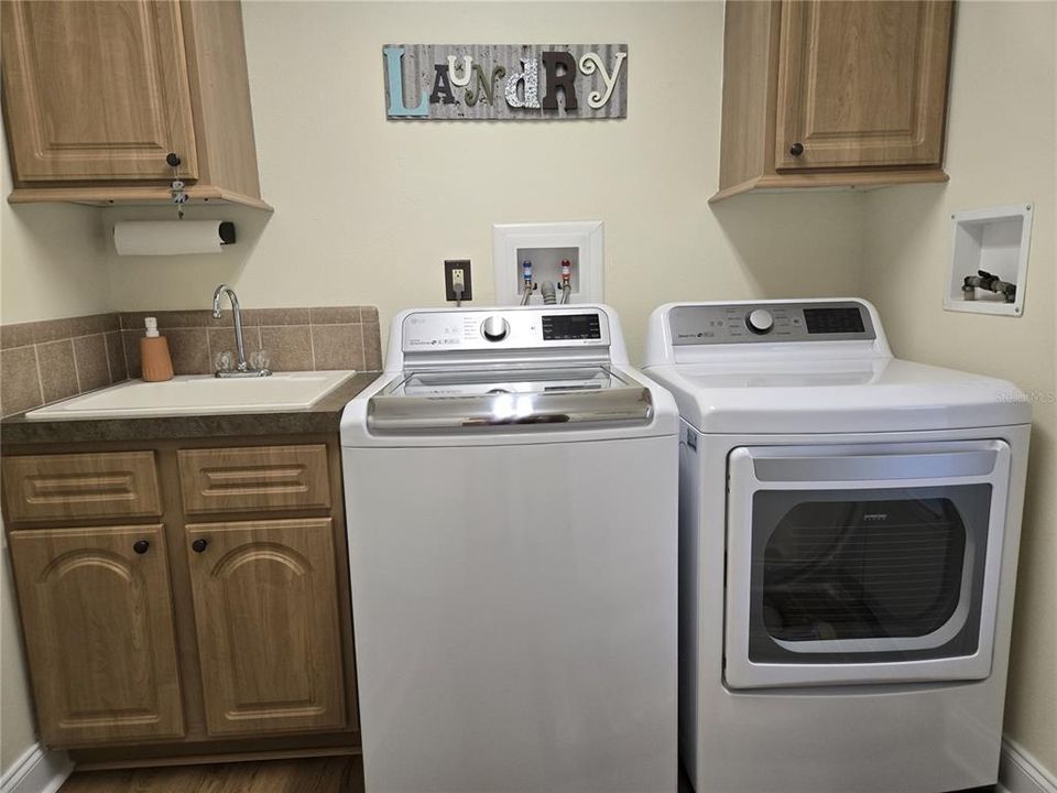 For Sale: $295,000 (2 beds, 2 baths, 1740 Square Feet)