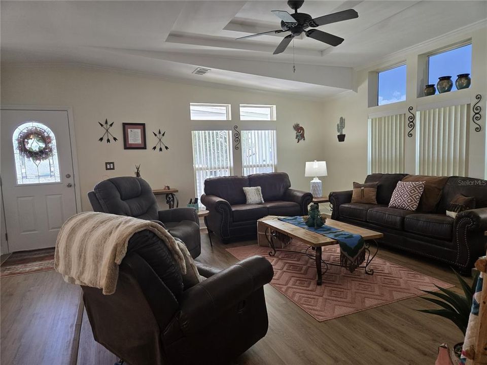 For Sale: $295,000 (2 beds, 2 baths, 1740 Square Feet)