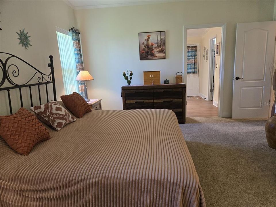 For Sale: $295,000 (2 beds, 2 baths, 1740 Square Feet)