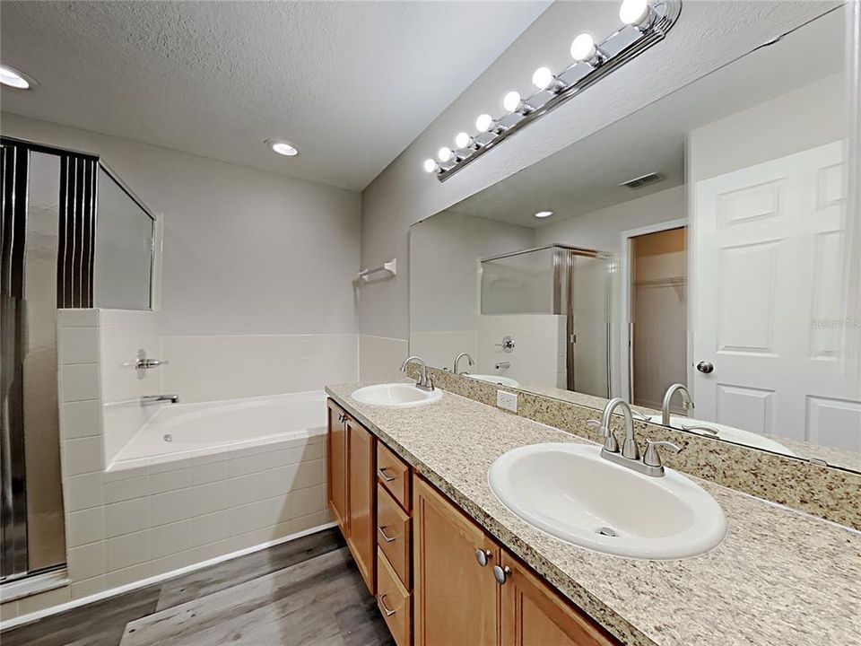 For Rent: $2,075 (3 beds, 2 baths, 1488 Square Feet)