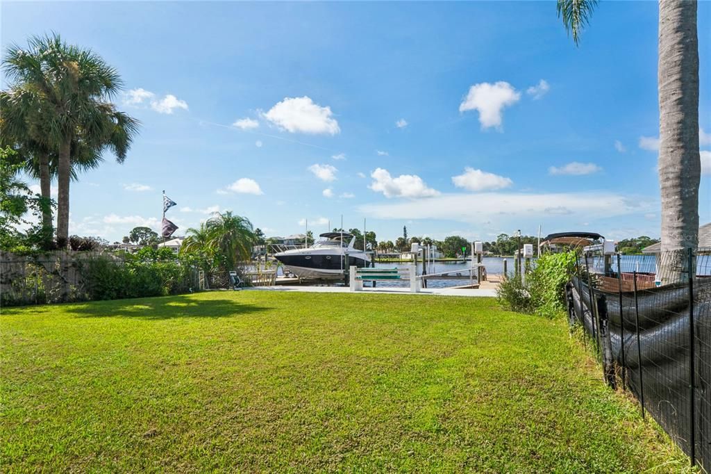 En Venta: $875,000 (5 camas, 3 baños, 3258 Pies cuadrados)