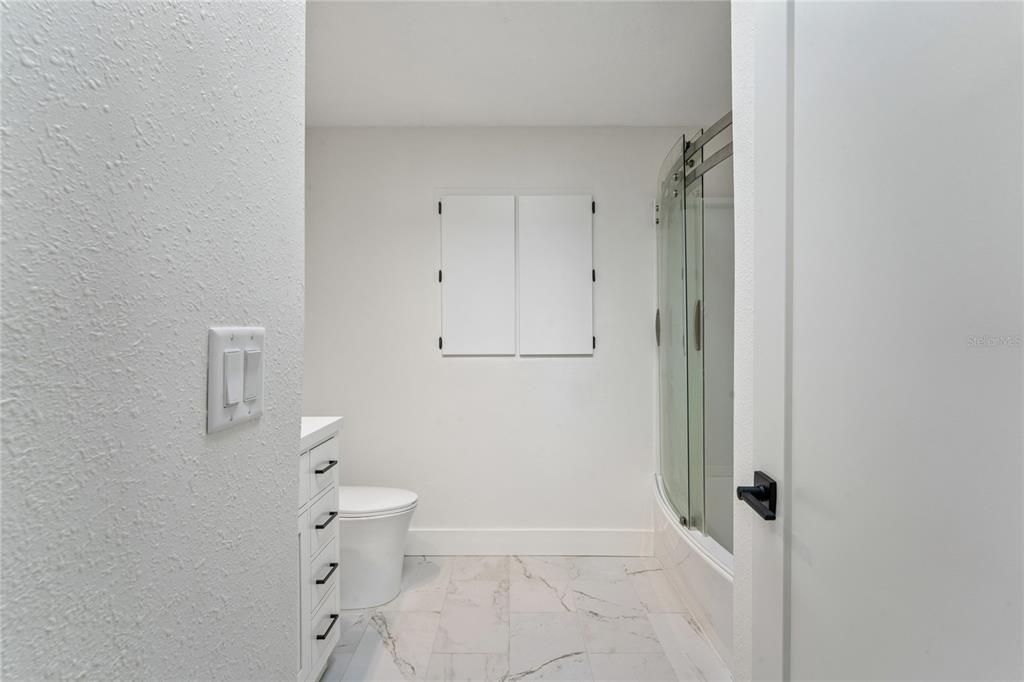 En Venta: $875,000 (5 camas, 3 baños, 3258 Pies cuadrados)