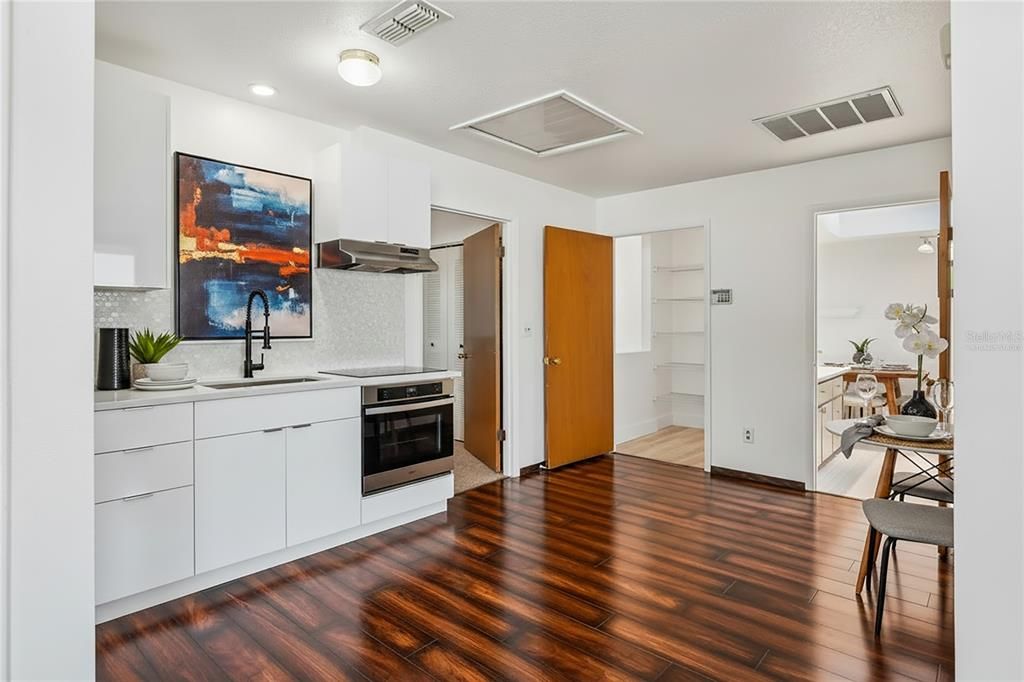 En Venta: $875,000 (5 camas, 3 baños, 3258 Pies cuadrados)