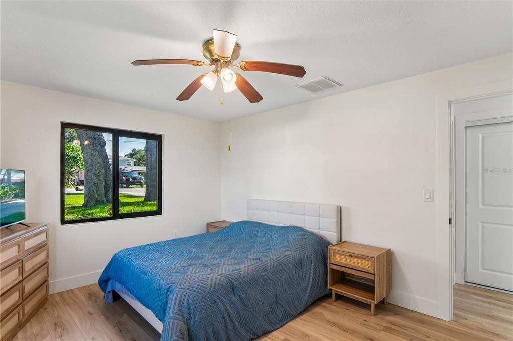 En Venta: $875,000 (5 camas, 3 baños, 3258 Pies cuadrados)