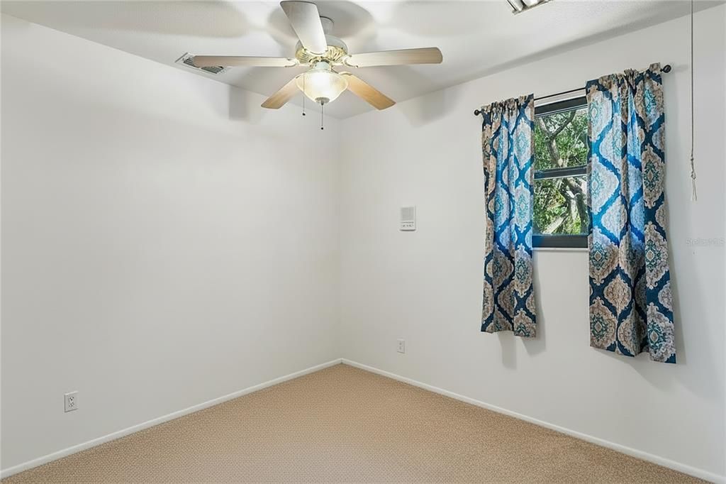En Venta: $875,000 (5 camas, 3 baños, 3258 Pies cuadrados)