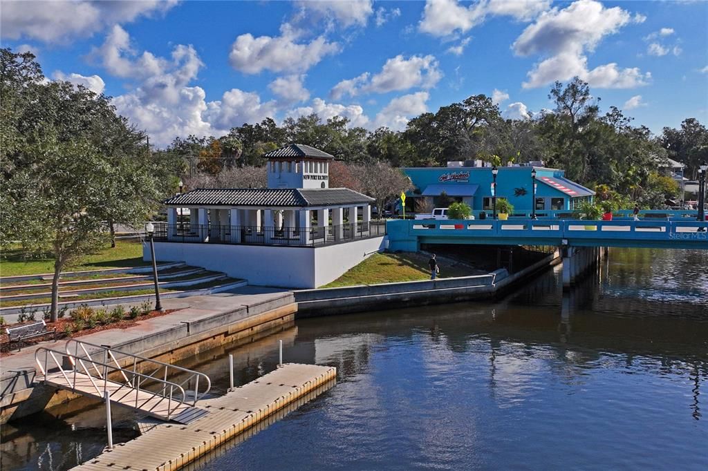 En Venta: $875,000 (5 camas, 3 baños, 3258 Pies cuadrados)