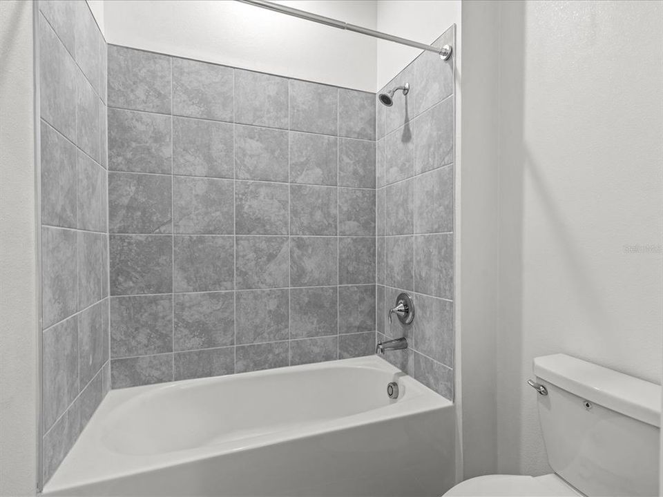Active With Contract: $2,900 (4 beds, 3 baths, 2199 Square Feet)