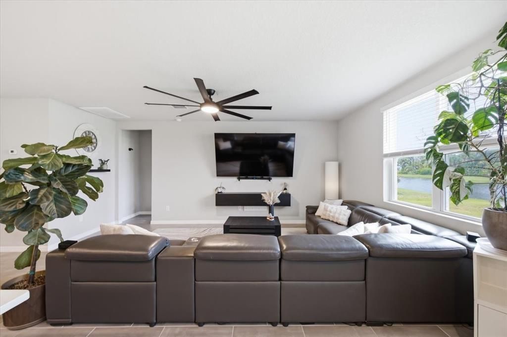 For Rent: $3,000 (4 beds, 3 baths, 1988 Square Feet)