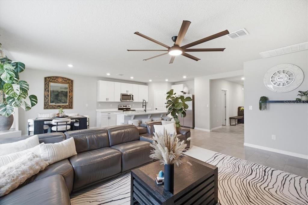 For Rent: $3,000 (4 beds, 3 baths, 1988 Square Feet)