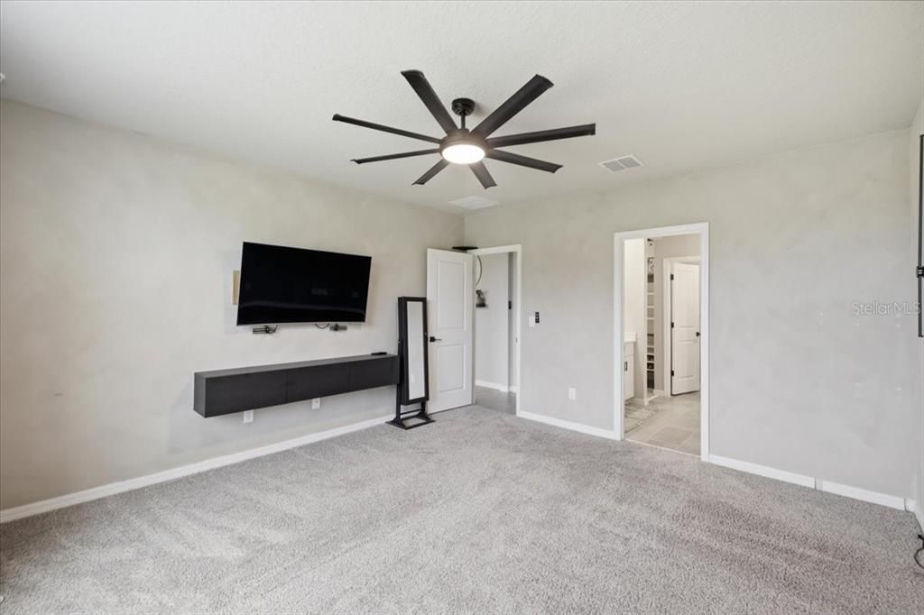 For Rent: $3,000 (4 beds, 3 baths, 1988 Square Feet)