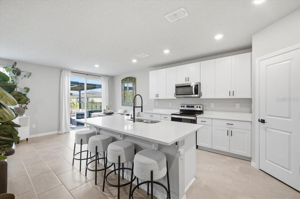 For Rent: $3,000 (4 beds, 3 baths, 1988 Square Feet)
