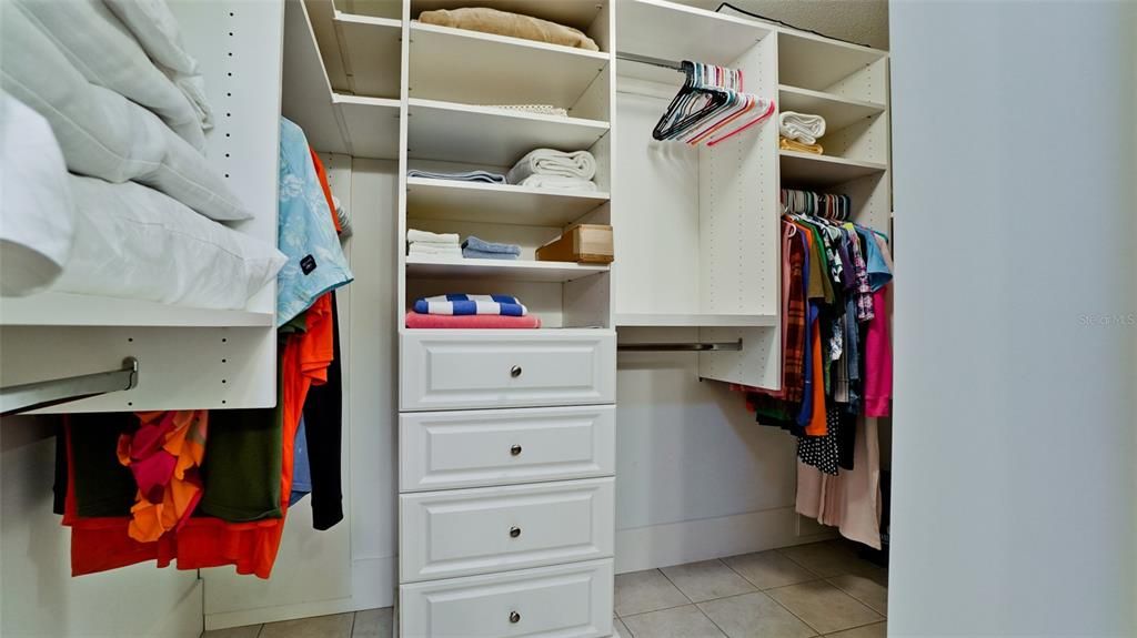 For Rent: $2,500 (3 beds, 2 baths, 1801 Square Feet)
